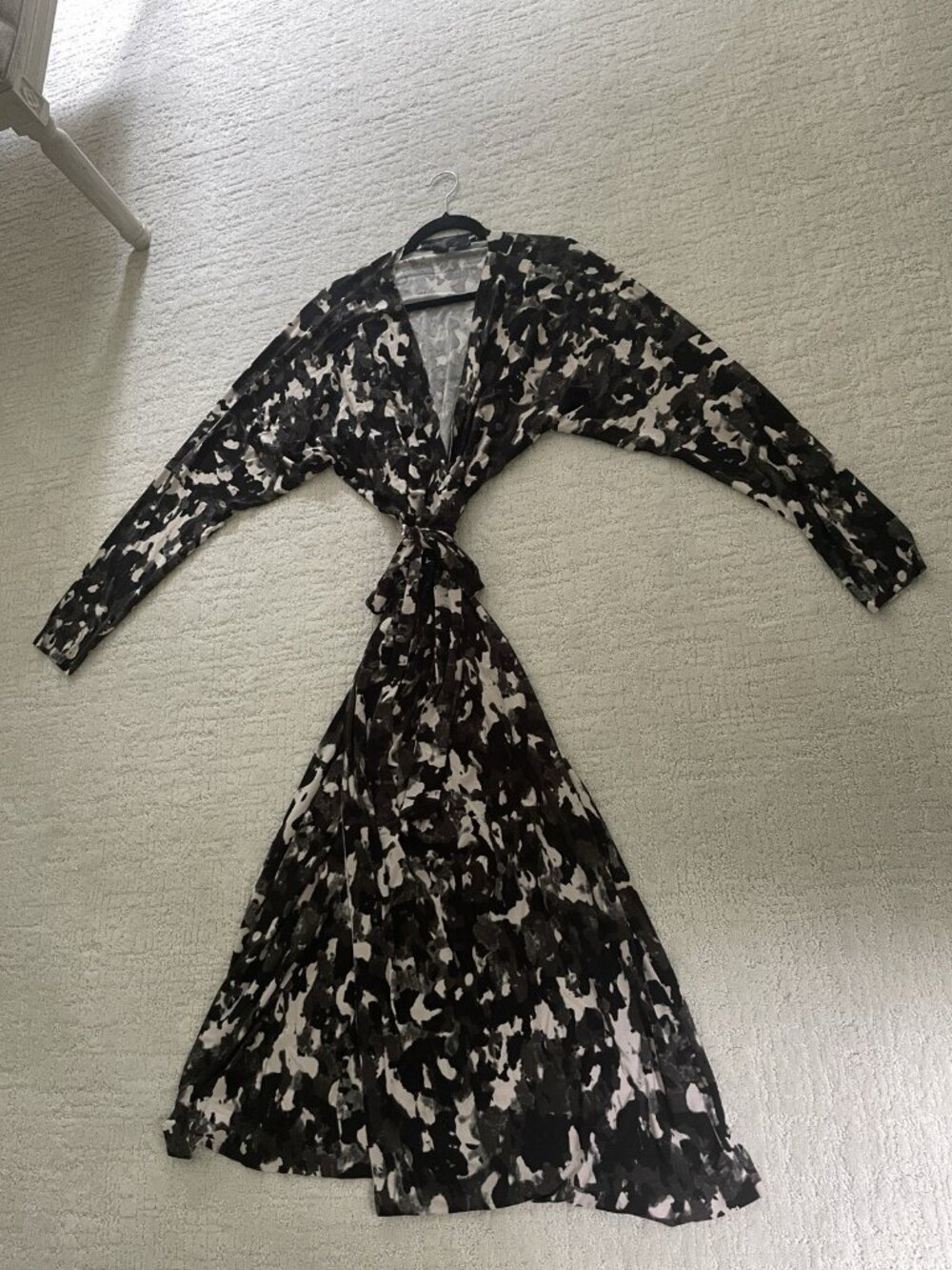 NORMA KAMALI Wrap Dress Maxi Gown with Tie, Modern Camo, Dolman Sleeves, XL - Picture 7 of 9